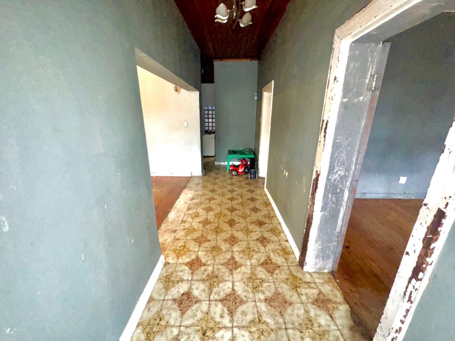 5 Bedroom Property for Sale in Woodstock Western Cape